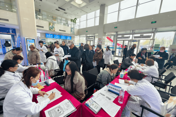 公益筛查+专家坐诊！王府医院“国际养胃日”义诊为市民送健康