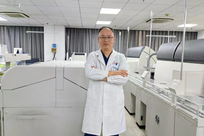 拒绝“冰冷数据”！王府医院郭建巍：检验医学不止精准，更要有温度