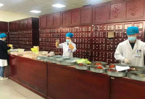 传统现代相碰撞，王府医院把中药翻出新花样