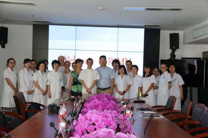 A Visiting Mission of Scholars on Traditional Chinese Medicine from Poland Came to Our Hospital for a Visit and Communication