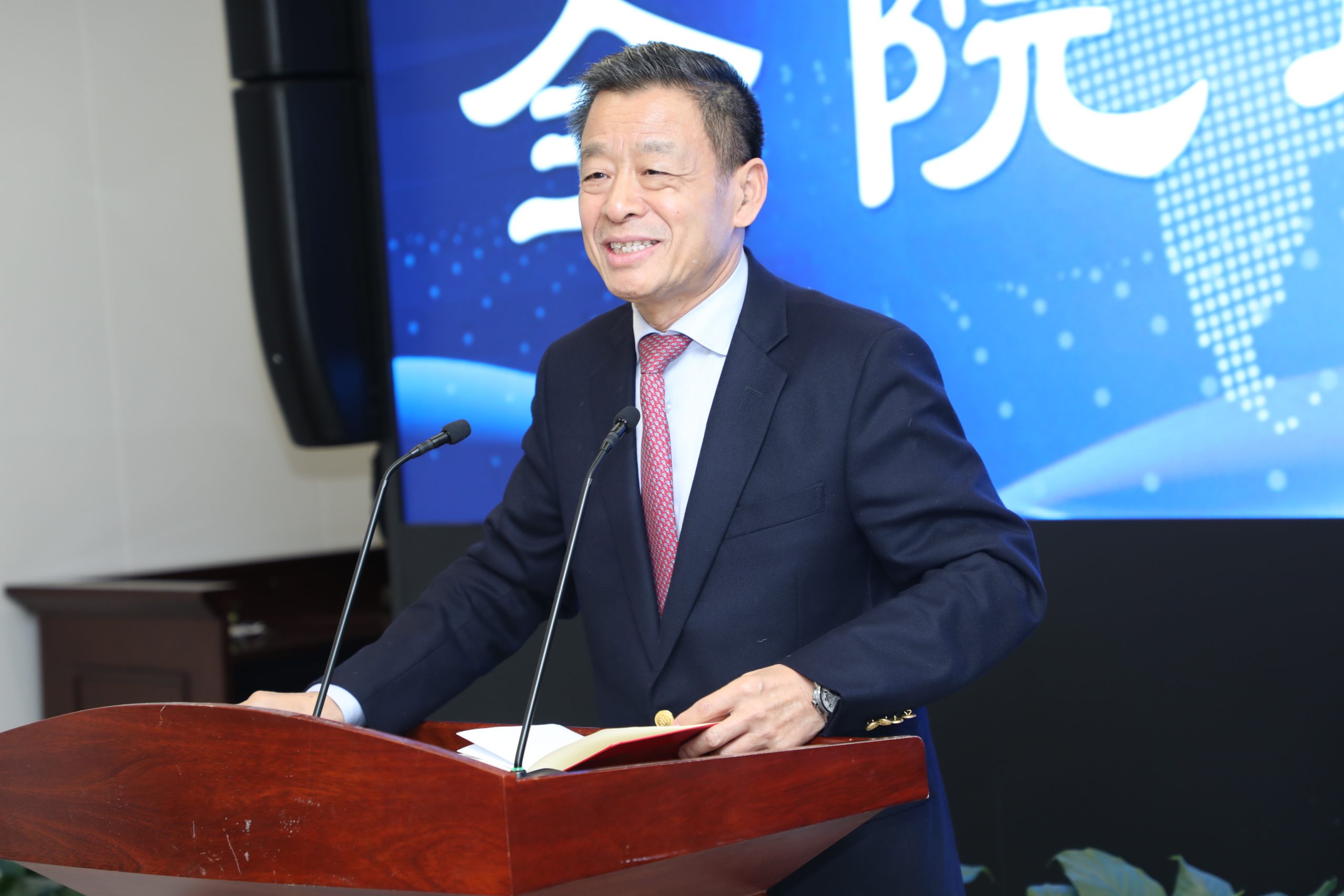 北京王府中西医结合医院院长王广发：健全医疗体系治理，增强应对疫情能力