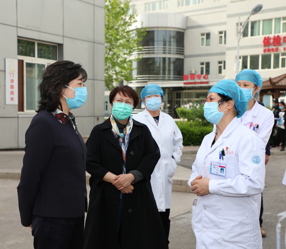 昌平区副区长吴彬一行莅临王府医院视察疫情防控工作