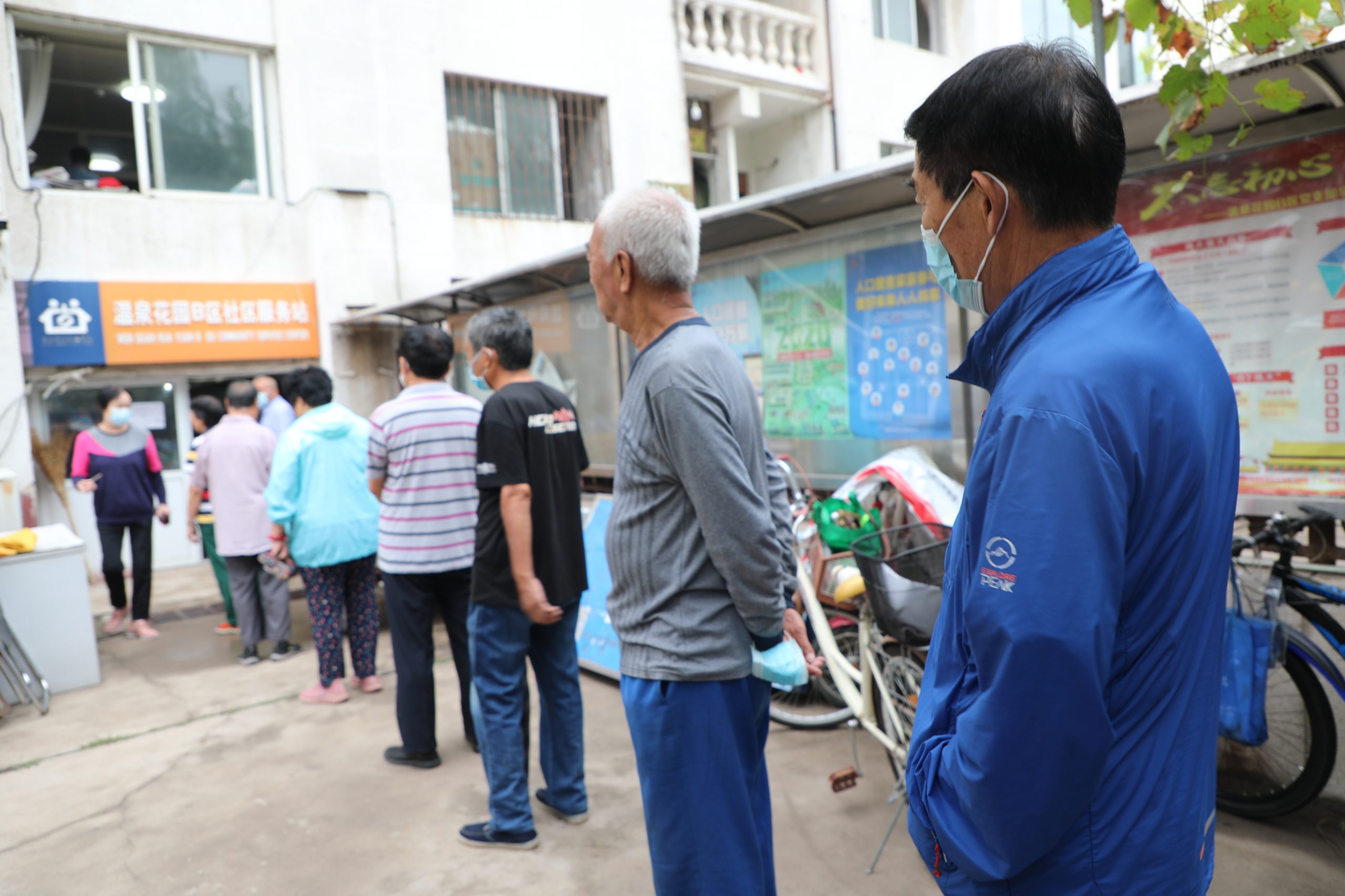 王府医院医疗服务进社区，零距离服务居民