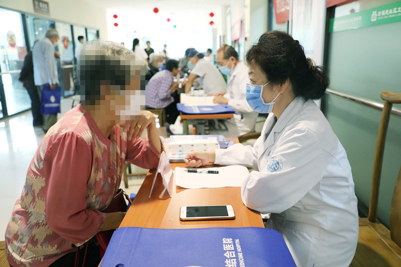 为医为民 共筑健康|王府医院大型义诊活动走进金手杖养老公寓