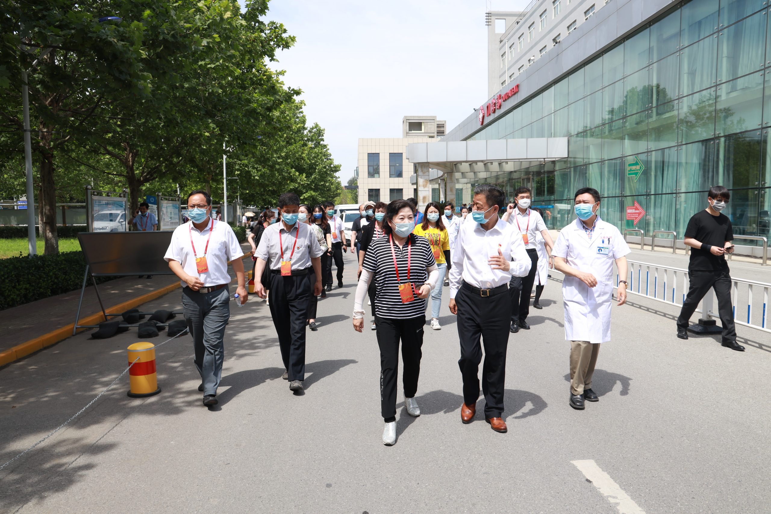 区人大常委会执法检查组到王府医院进行检查