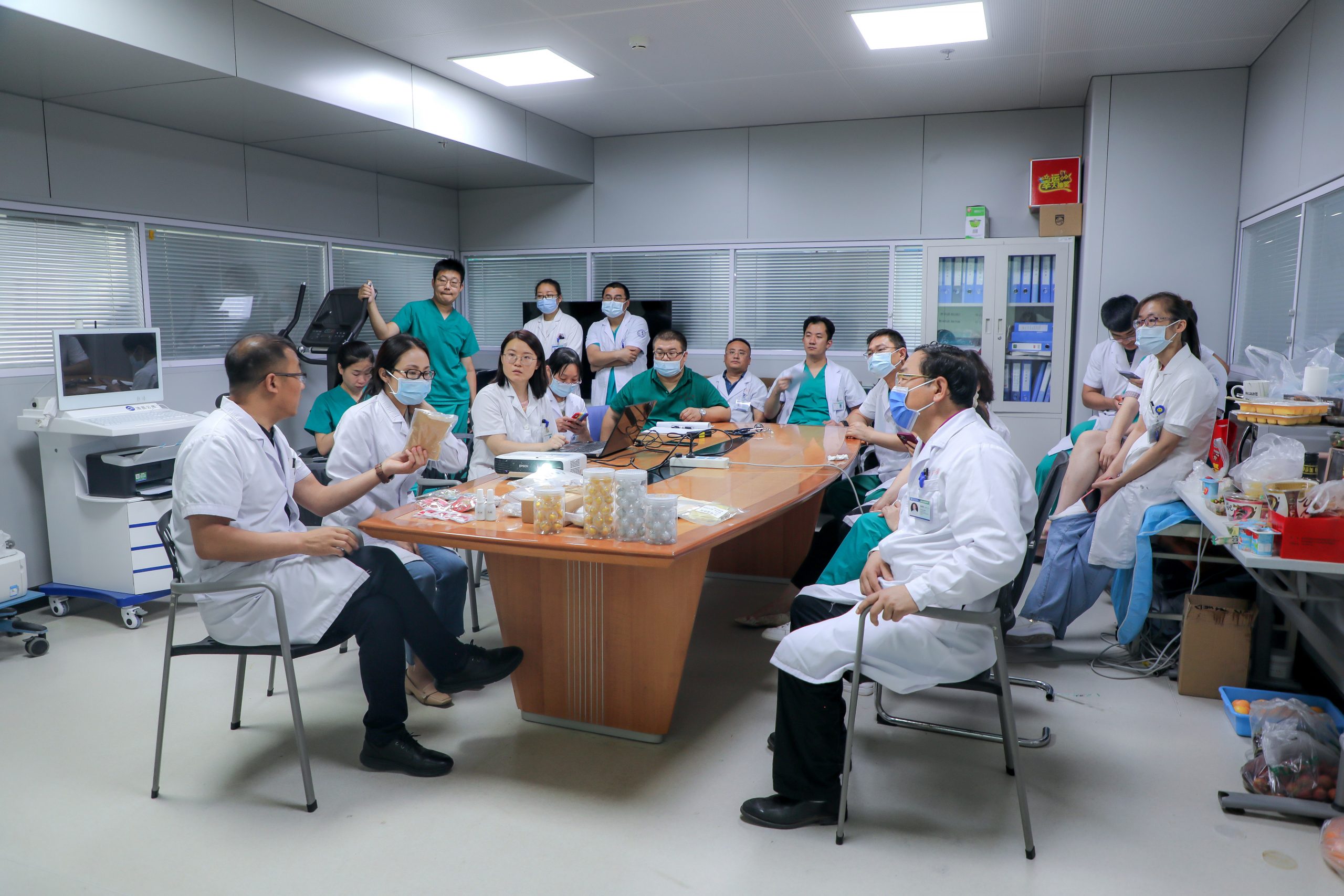 王府医院心内科联合药剂科举办特色中医药文化活动