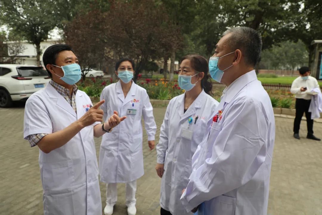 王府医院开展国庆节前安全大查房！