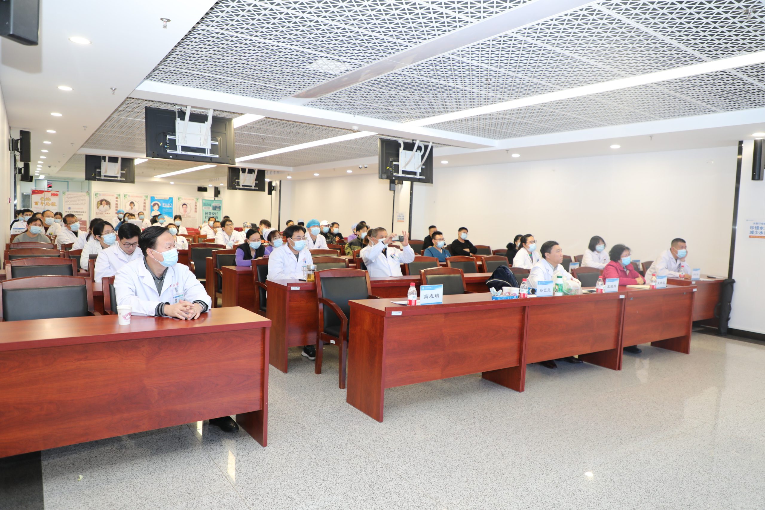 知名神经内科专家授课，助力脑卒中中心建设 | 记王府医院脑卒中急救绿色通道第十二次质控会