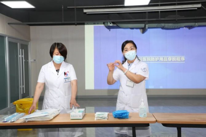 狠抓常态防控，保障医疗安全——王府医院院感办开展重点科室操作考核