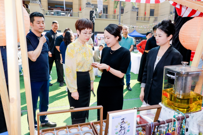 王府医院参展昌平中医药文化健康市集：让中医药文化从“看得到”到“体验得到”